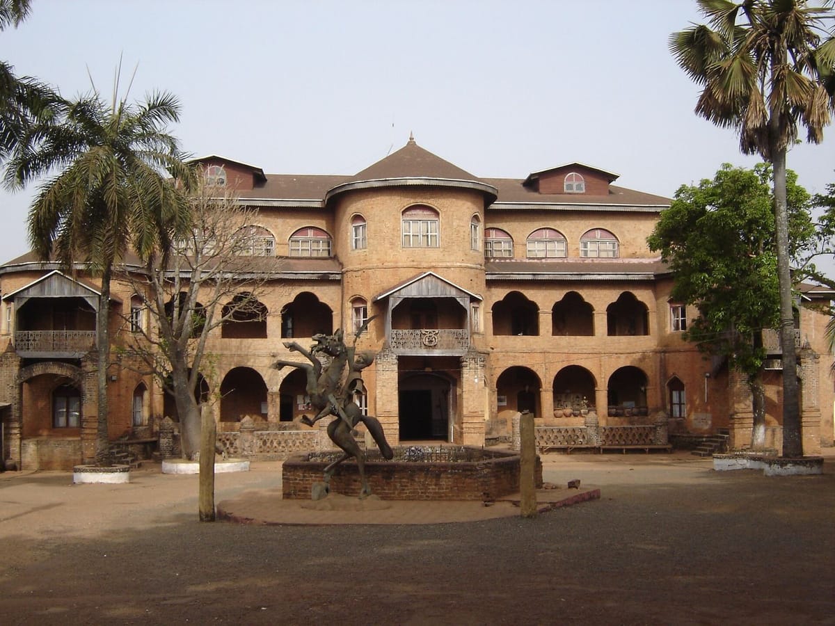 Istana Sultan Foumban dengan arsitektur bergaya Bamoun