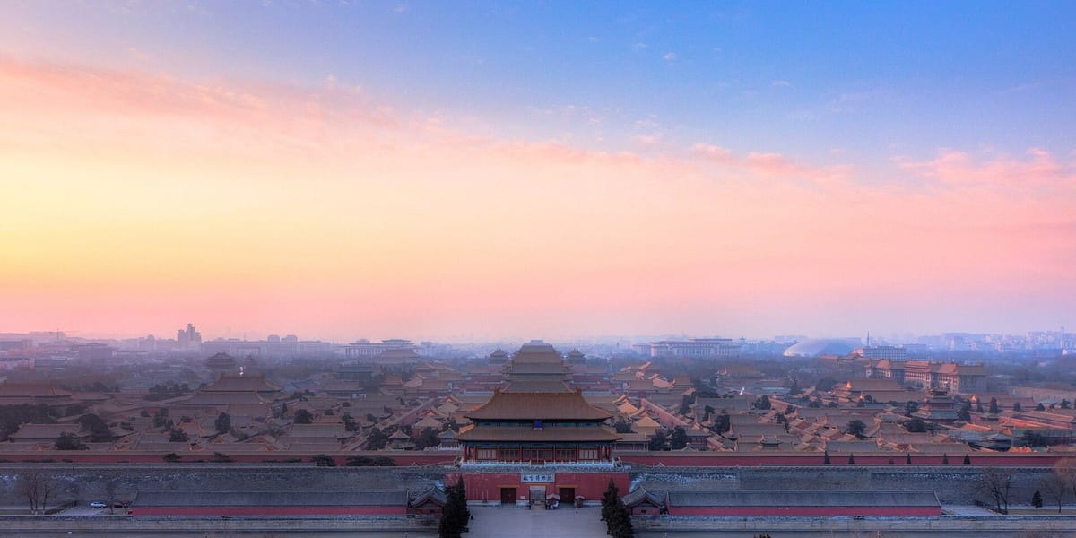 Panorama atap Kota Terlarang dilihat dari Bukit Batubara, Beijing