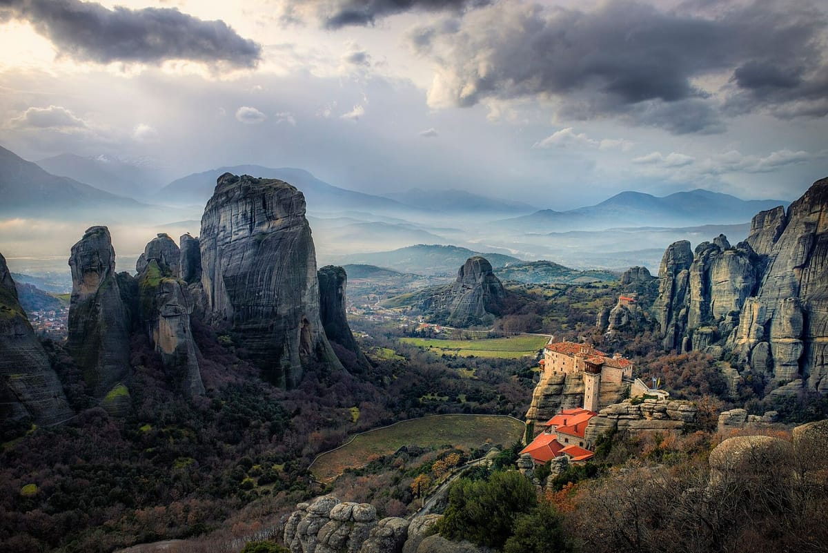 Biara di puncak batu pasir Meteora, Thessaly