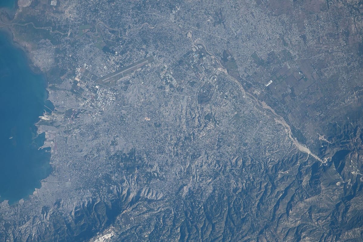Pemandangan kota Port-au-Prince, Haiti