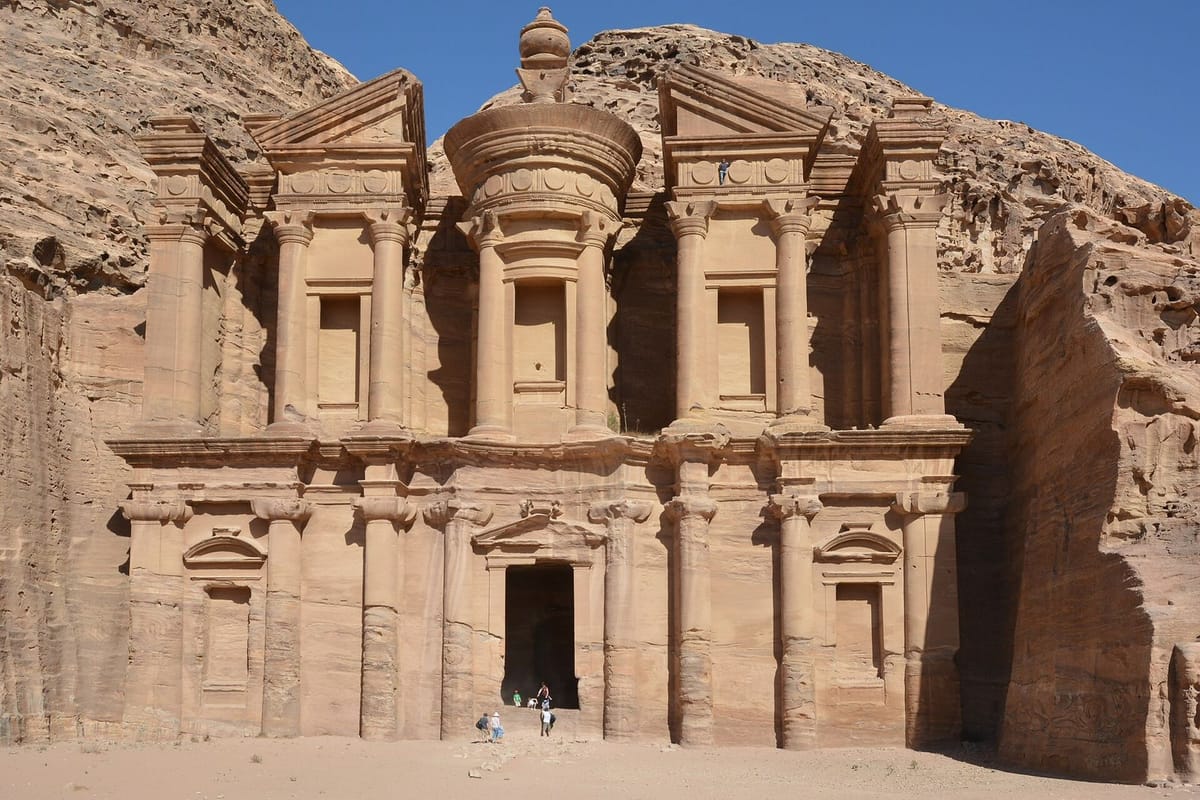 Biara Ad-Deir di Petra