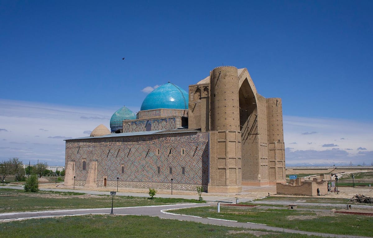 Mausoleum Khoja Ahmed Yasawi di Turkestan