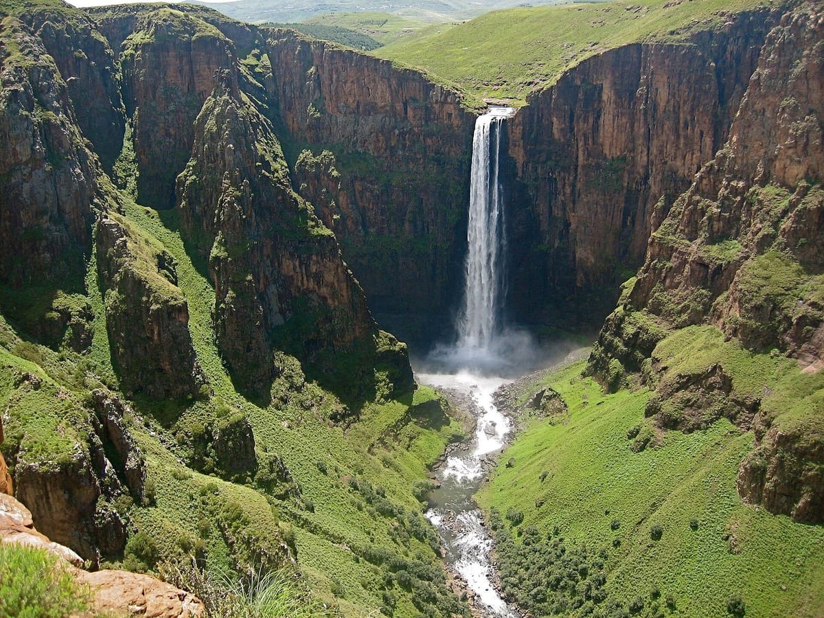 Air Terjun Maletsunyane setinggi hampir 200 meter di Lesotho