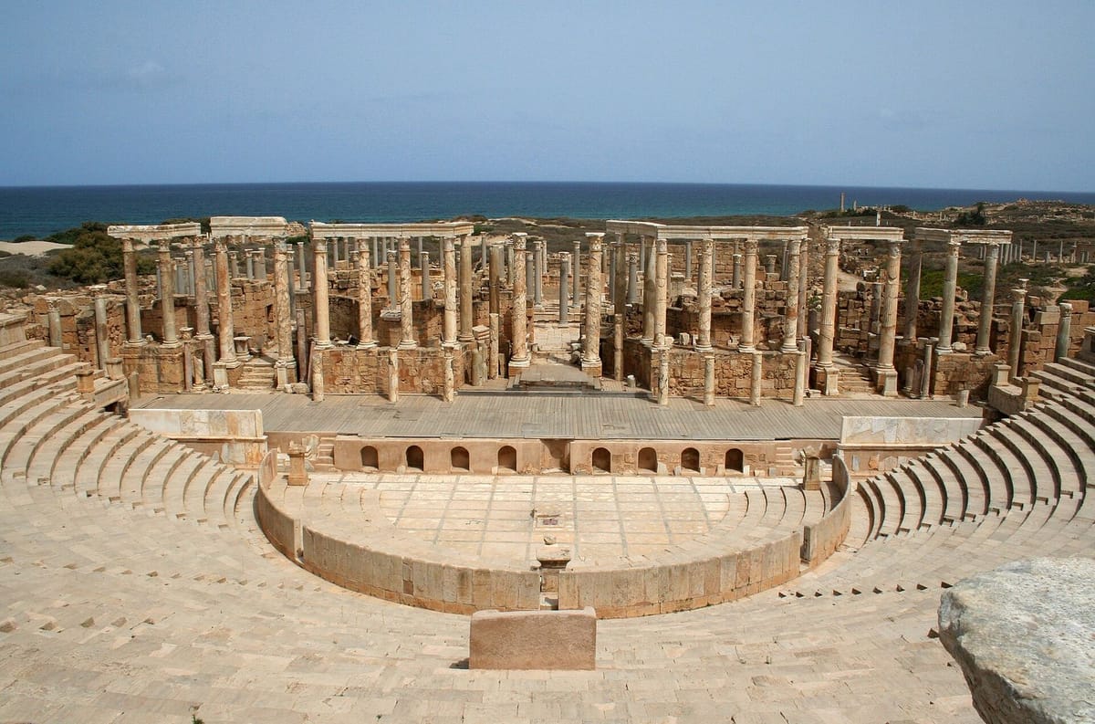 Teater Romawi di situs arkeologi Leptis Magna