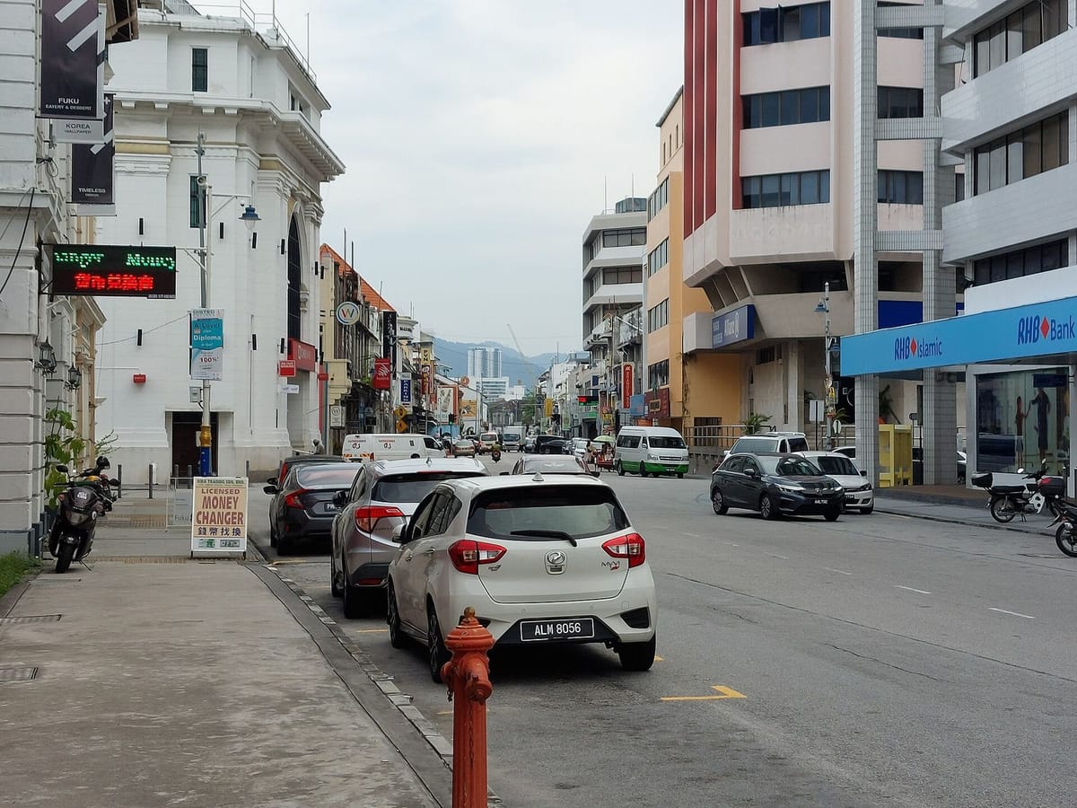 Deretan bangunan kolonial di Beach Street, George Town, Penang