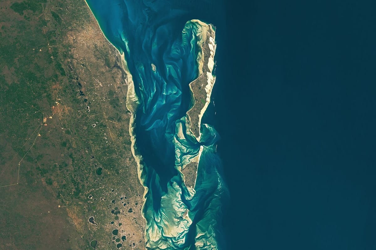 Pulau berpasir dan terumbu di Kepulauan Bazaruto