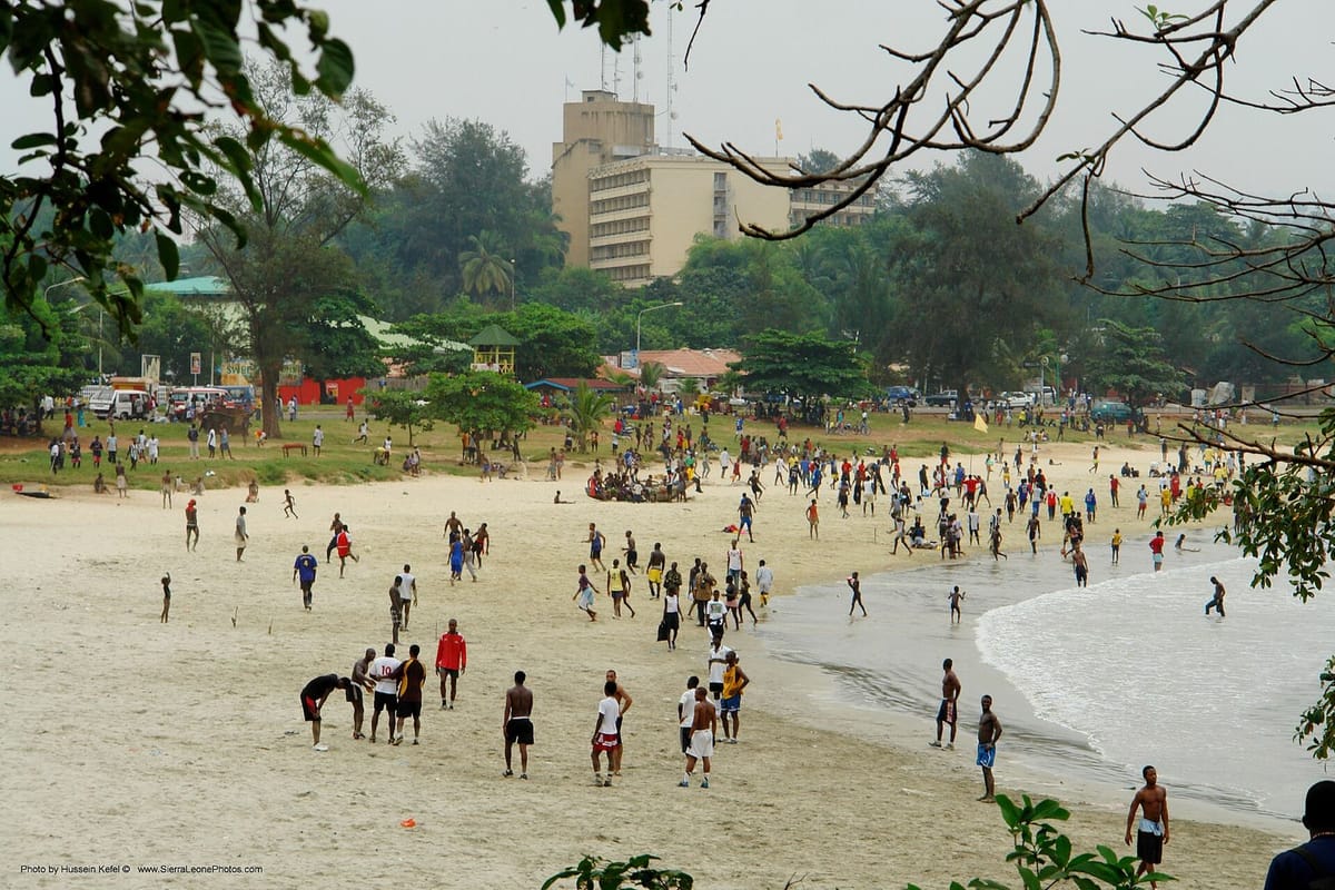 Pantai Lumley di Freetown