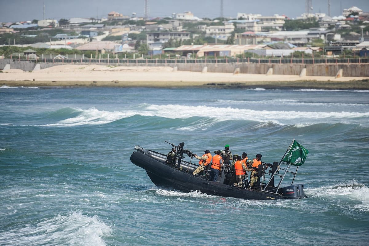 Garis pantai berpasir di Mogadishu menghadap Samudra Hindia